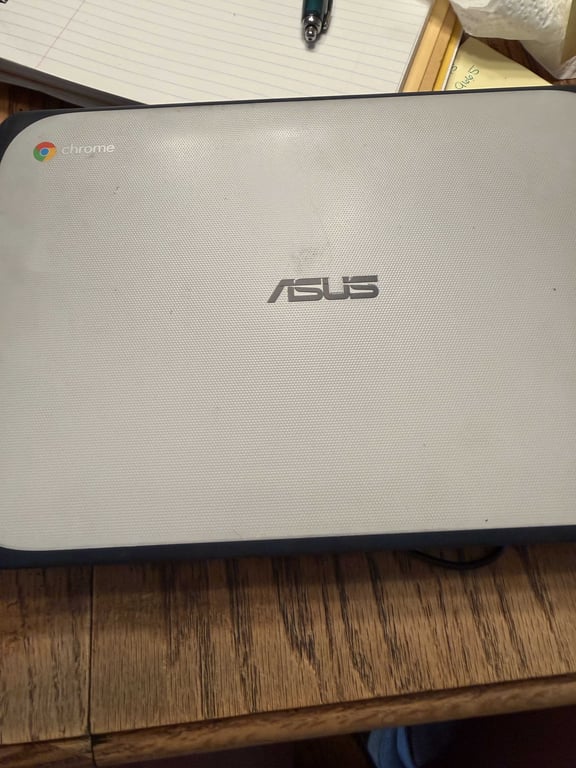 GROUPING OF ELECTRONICS (ASUS CHROMEBOOK, NOOK & AMAZON FIRE) - Image 5