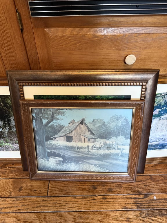GROUPING OF FRAMED PRINTS