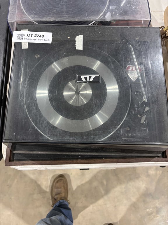 Soundesign Turn Table - Image 2