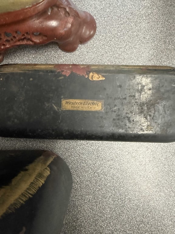 VTG WESTERN ELECTRIC METAL BATTERY BOX - Image 3