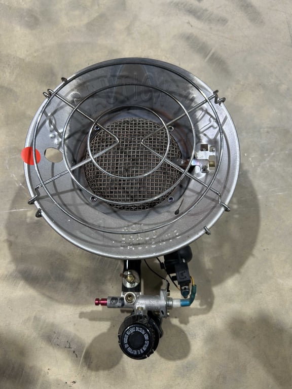 Basket of misc worklights - Image 2