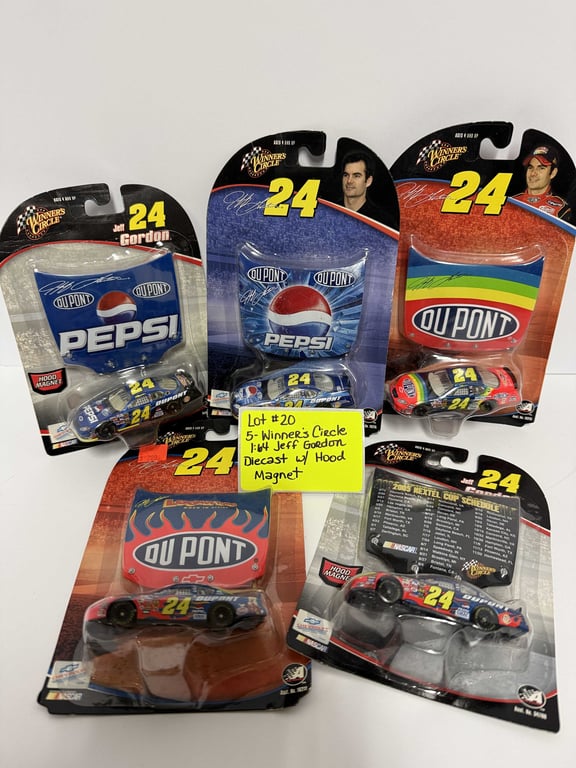 5 - WINNERS CIRCLE JEFF GORDON CARS W/HOOD MAGNETS
