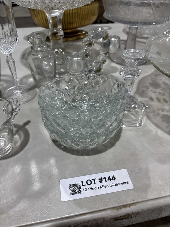 13 Piece Misc Glassware - Image 3