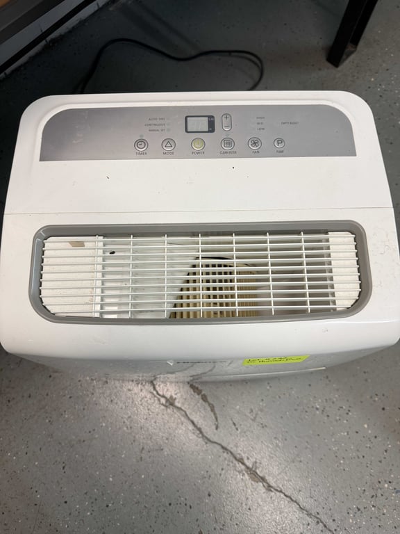 DEHUMIDIFIER - Image 2