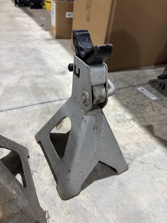 4 jackstands (silver) - Image 2