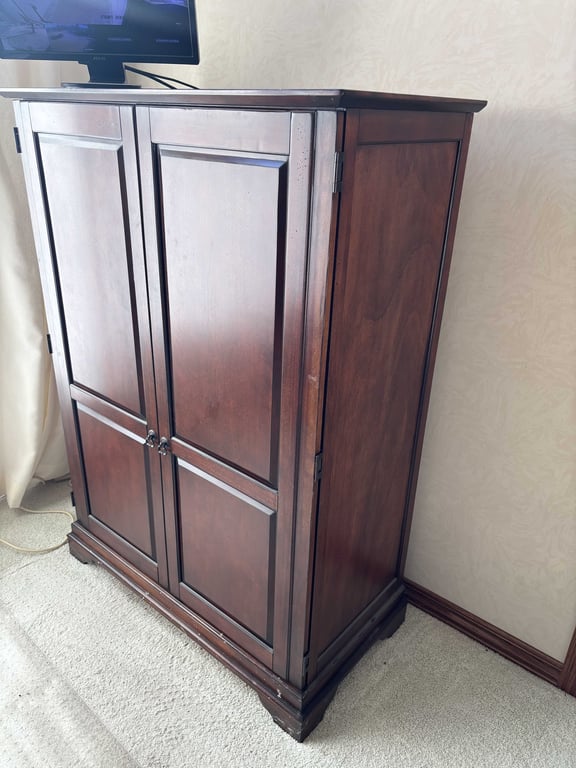 Computer Center - Image 2