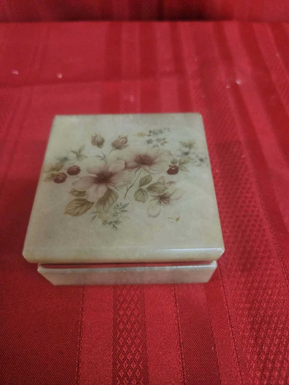 VTG ITALIAN ALABASTER STONE TRINKET BOX - Image 2