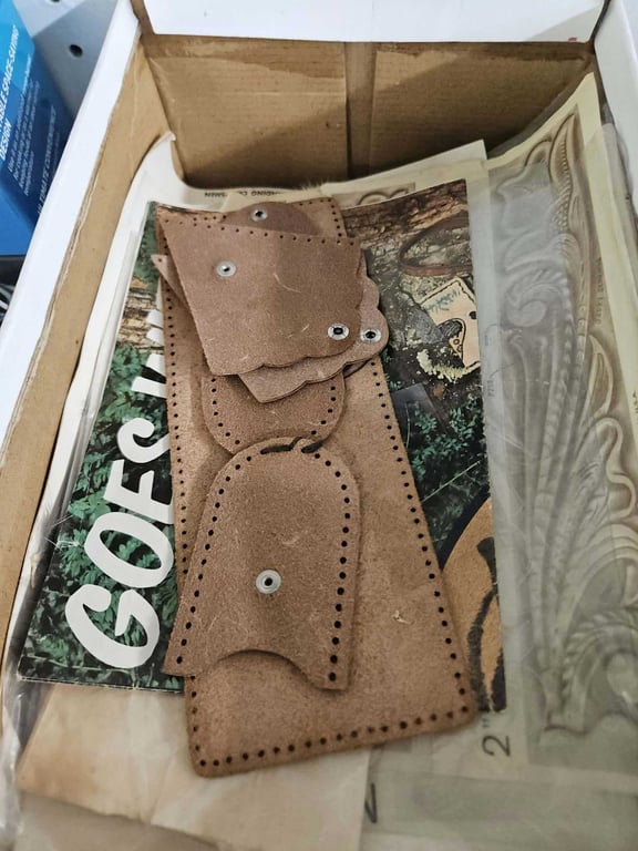GROUPING OF LEATHER TRACING SUPPLIES - Image 2