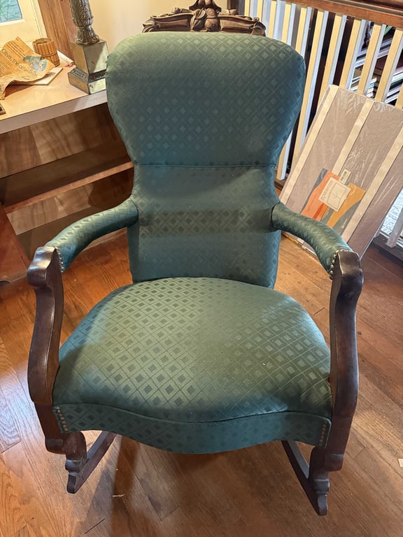 VICTORIAN WOODEN ROCKER