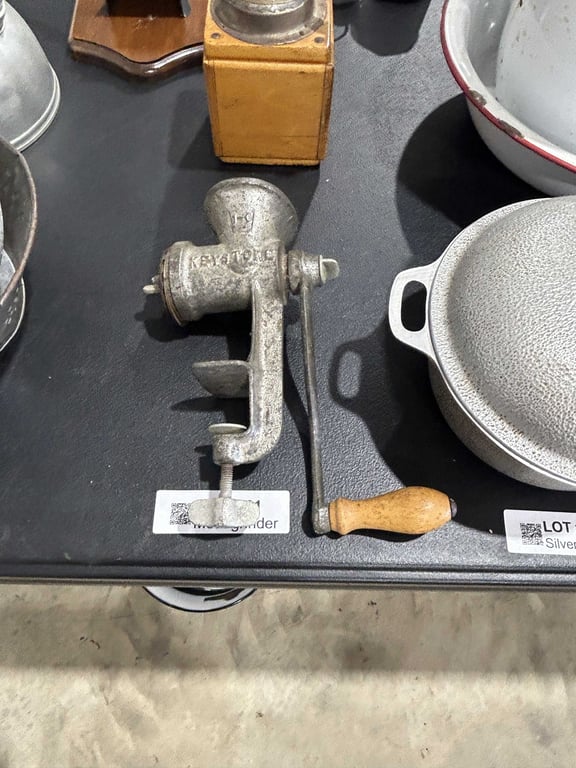 Meat grinder