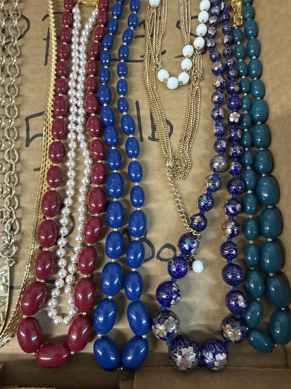 Costume Jewelry Assortment - Image 3