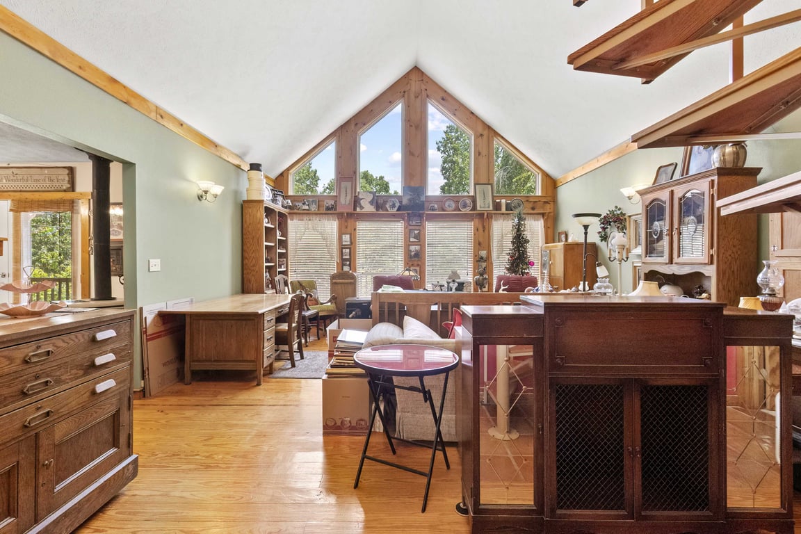 3 bed 3 bath home on 26.19 acres - Image 27