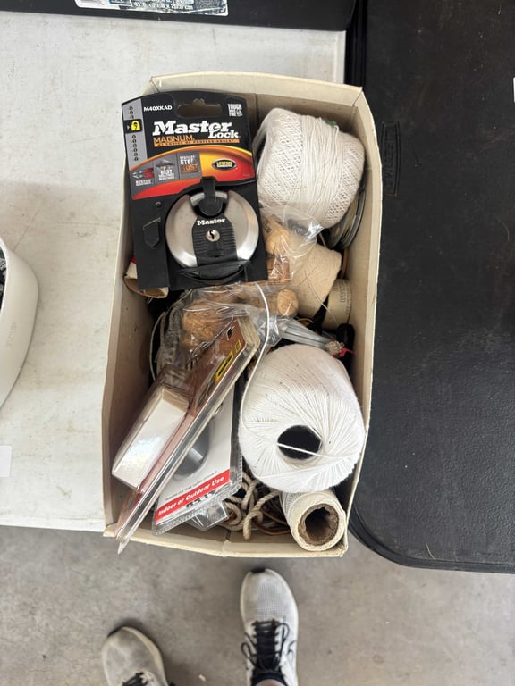 Box misc string, corks, etc