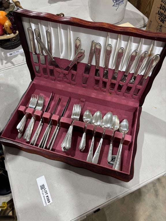 75 pc silverware set - Image 2