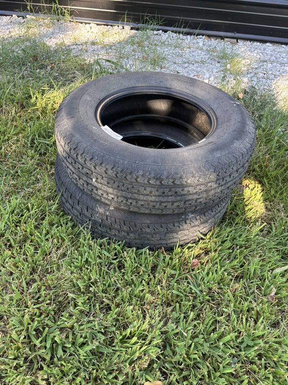 Mismatched 205/75/R15 tires