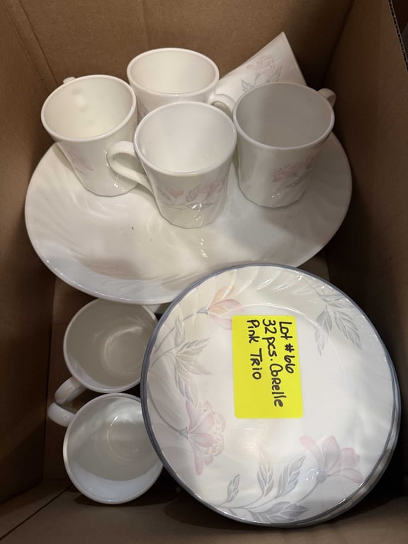 32 PCS CORELLE PINK TRIO - Image 2