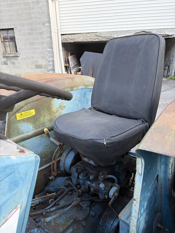 Long 460 Tractor - Image 5