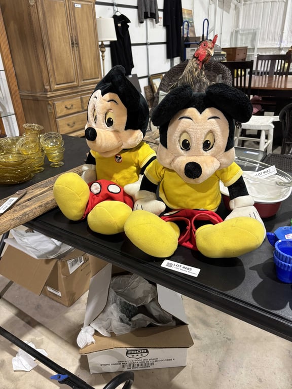 2 1986 Mickey Mouses