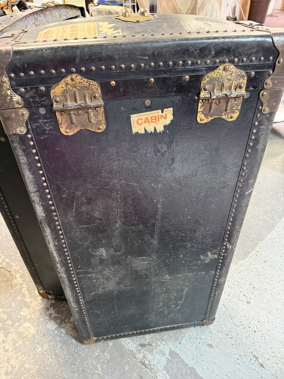 ANTIQUE HARTMANN WARDROBE STEAMER TRUNK - Image 3