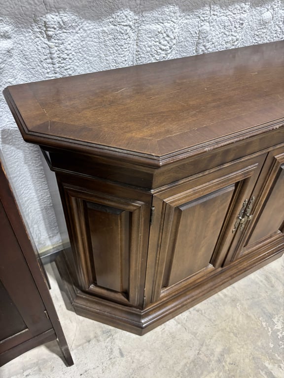 Ethan Allen Server Console Entry Table - Image 2