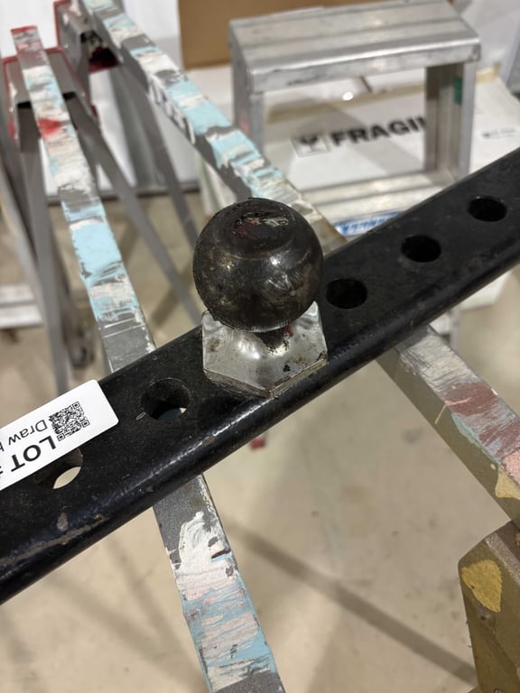 Draw bar and ball - Image 2