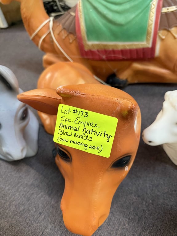 5 PC EMPIRE "ANIMALS" FOR NATIVITY (COW IS MISSING AN EAR) - Image 2