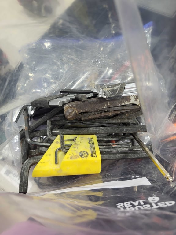 Plastic tool box & misc bags of tools - Image 3