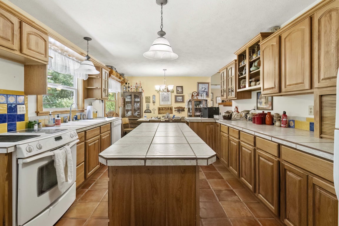 3 bed 3 bath home on 26.19 acres - Image 20