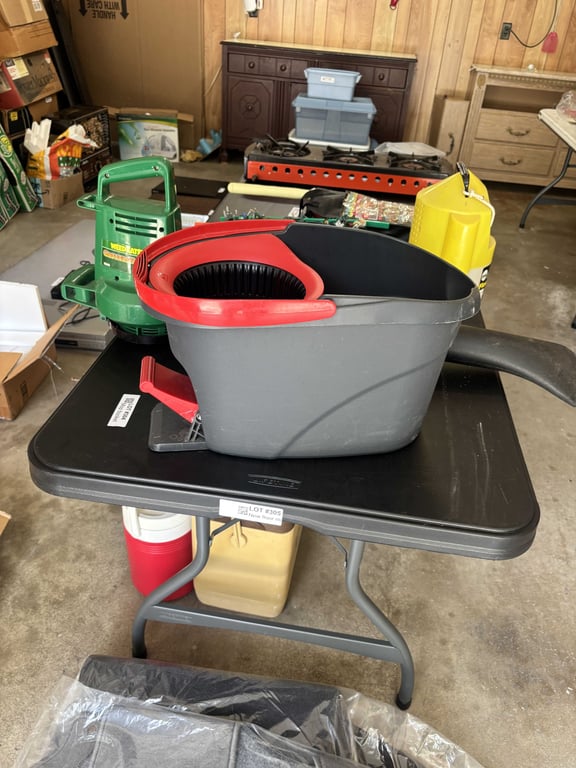 Mop bucket
