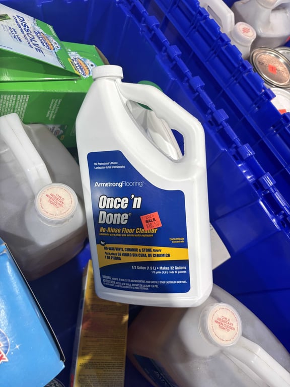 Tote of misc cleaning supplies/liquids - Image 4