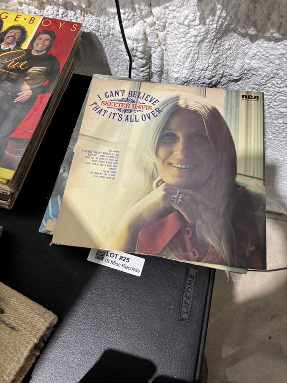 19 Misc Records - Image 3
