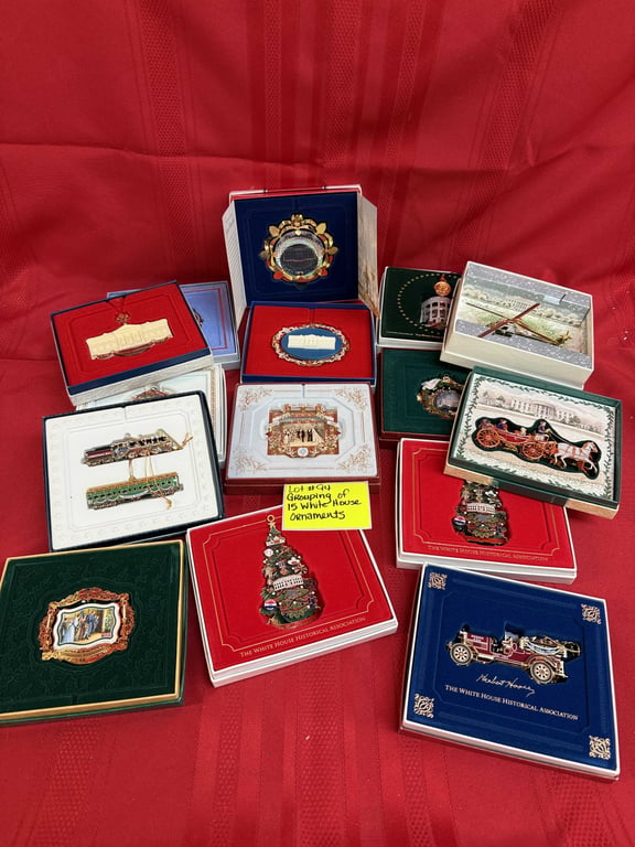GROUPING OF 15 WHITE HOUSE ORNAMENTS