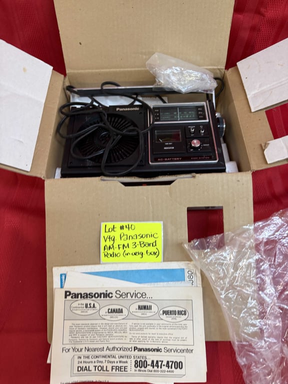 VTG PANASONIC AM-FM 3 BAND PORTABLE RADIO