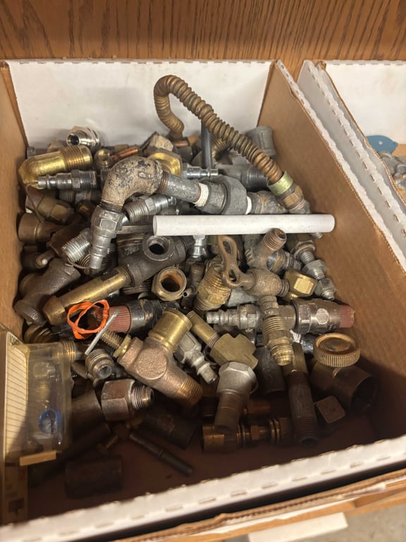 Air fittings, brass fittings, pulleys - Image 2