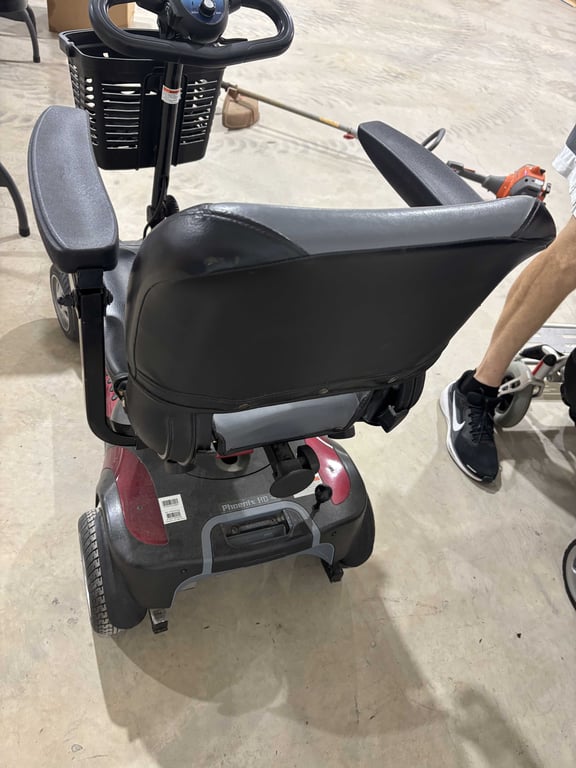 Drive Phoenix HD4 Motor Chair - Image 8