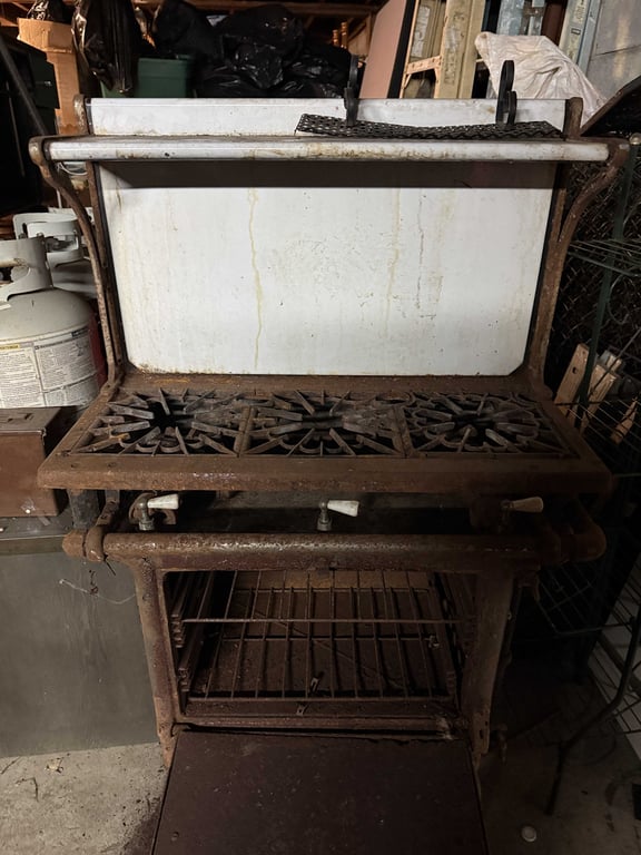 VTG. CAST IRON & PORCELAIN STOVE 20'S - 30'S