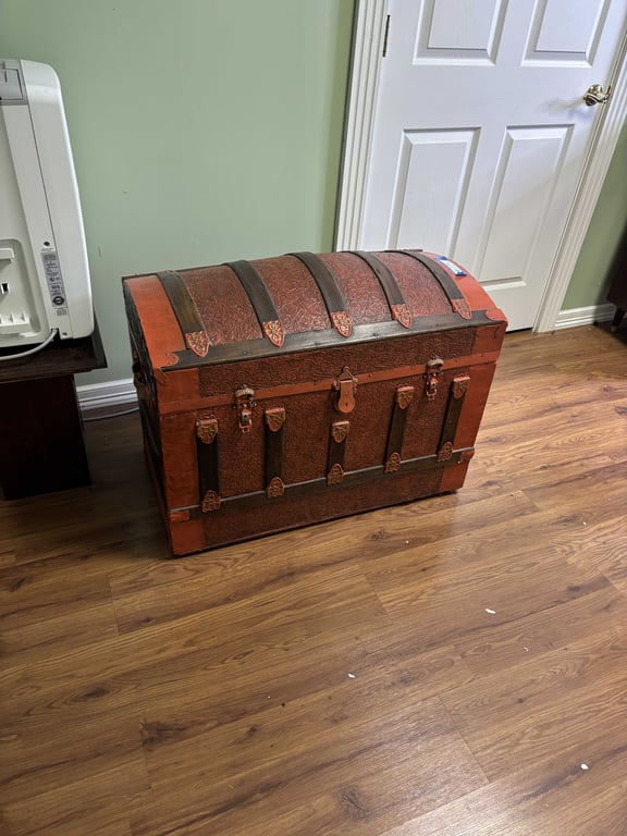 Vintage Chest
