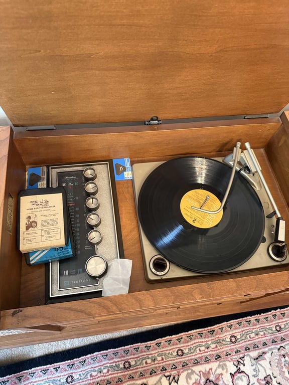 70'S TRUE TONE RECORD/STEREO - Image 2