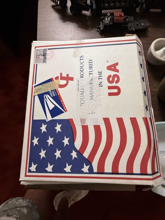 VTG FLAG IN BOX