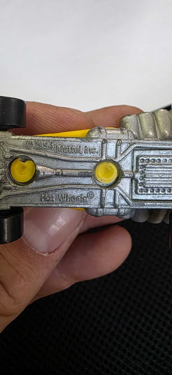 4 HOTWHEELS - Image 3