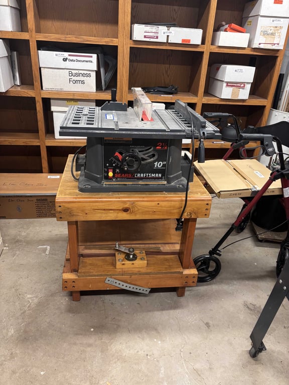Craftsman 10" table saw and wooden stand