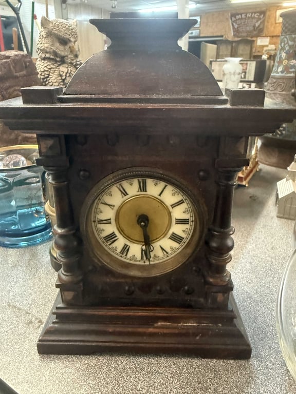 19TH CENTURY MANTLE CLOCK