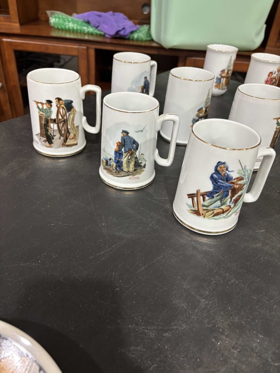11 Norman Rockwell Mugs - Image 4