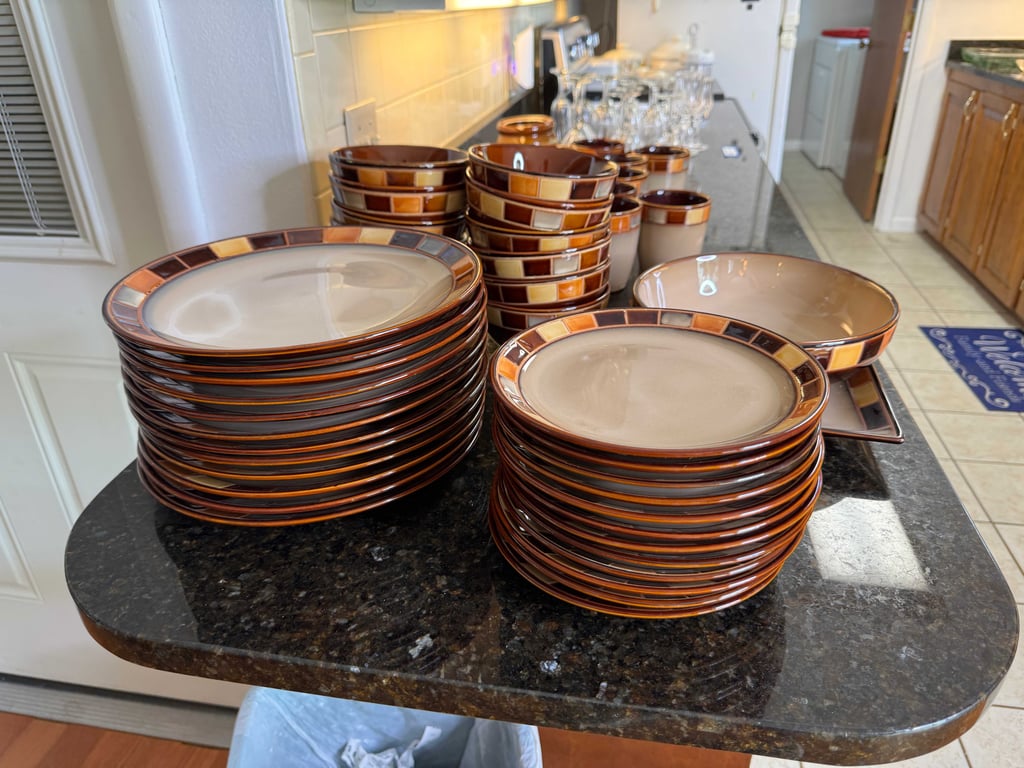 50 pc Casa Estabana Gibson Elite dish set - Image 3
