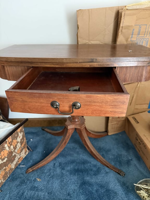 DUNCAN PHYFE STYLE FLIP FLOP SWIVEL CARD TABLE