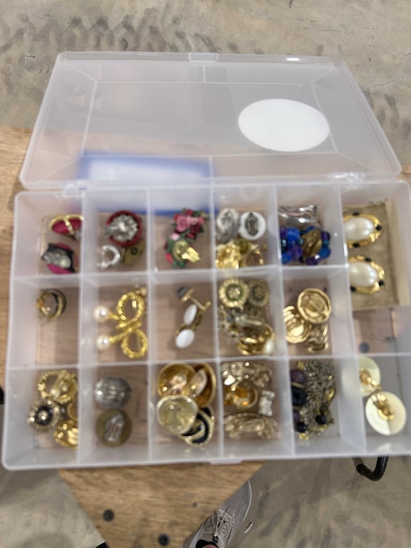 Costume Jewelry - Image 5