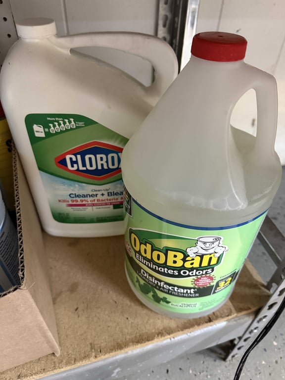 BOX OF CLEANING SUPPLIES - Image 2