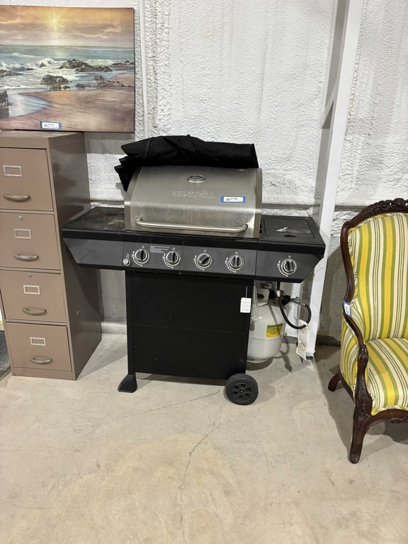 NexGrill 4 Burner Gas Grill with Cover