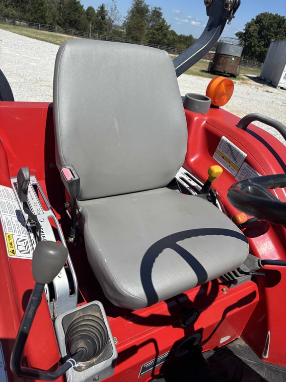 2006 Massey Ferguson 1533 4WD - Image 11