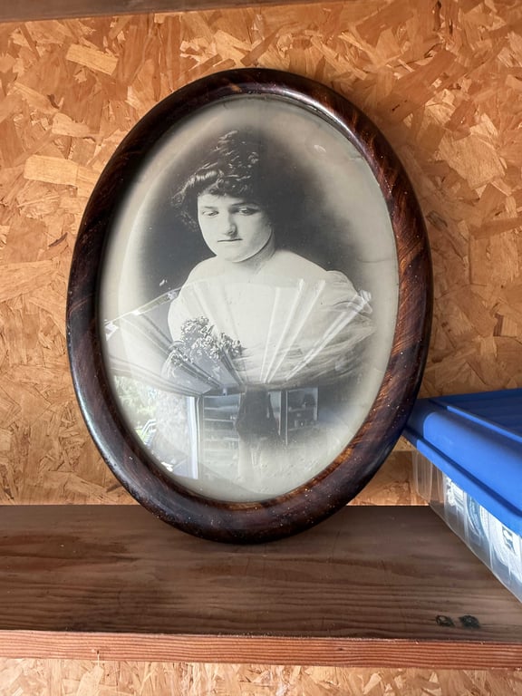 3 VTG FRAMED PORTRAITS - Image 2
